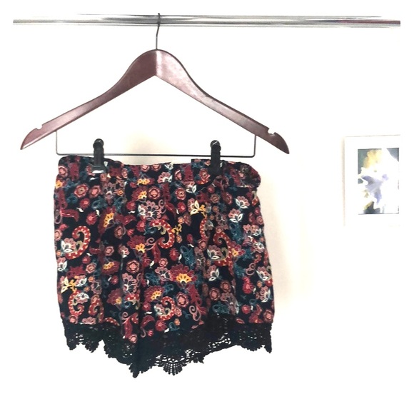 Harlow floral shorts - Picture 1 of 2